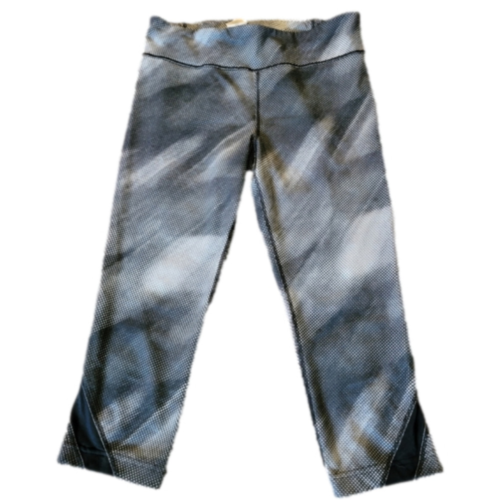 UNDER Armour Mid-Calf Workout Pants/Leggings Size M